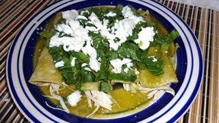 Enchiladas Verdes con chile poblano  Receta [upl. by Aiderfla714]