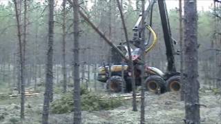 Log Max 4000B on Ponsse Beaver [upl. by Heinrick696]