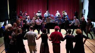 Klezmer Dance A Khosidl with The Klatsh [upl. by Bevon]