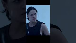 Michelle Rodriguez power 💪 fight with uderwater zombie  sence  Resident evil  Retribution short [upl. by Annekcm]