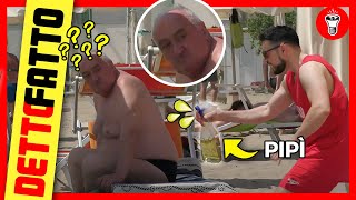 Fingetevi Bagnini e Spruzzate della Pipì addosso alla Gente  Detto Fatto al Mare  Ep41  theShow [upl. by Shipman864]