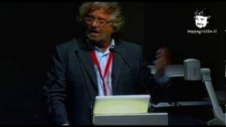 Assemblea azionisti Telecom Italia  intervento di Beppe Grillo [upl. by Gerhardine]