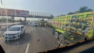 PANTAU JALUR TOL KARAWANG DI DALAM BIS SODREK KUMPULAN MOBIL DI JALAN TOL [upl. by Abbate]