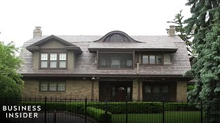 Warren Buffett Lives In A Modest 652K House [upl. by Kaiulani676]