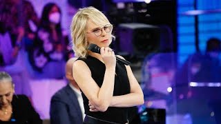 Amici 20 la reazione di Maria De Filippi alla battuta di Nino Frassica su Barbara DUrso [upl. by Schramke827]