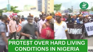 NIGERIANS PROTETS OVER HARD LIVING CONDITION IN NIGERIA [upl. by Nogras675]