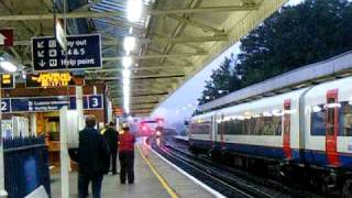 70013 OLIVER CROMWELL GOING THROUGH BASINGSTOKE LIKE THE CLAPPERS 6809 [upl. by Fermin]