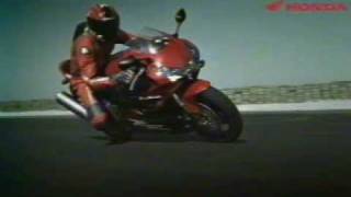 cbr954RR 2002 fireblade comercial [upl. by Noteek]