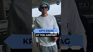 Kevin Pietersen Flying From Mumbai Spotted at Airport  CricketNext  shorts ytshorts [upl. by Sauveur833]