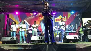 Live Cortezy chante 100 kilo de Ferre Gola au village bralima [upl. by Nahsab]