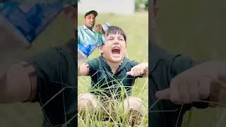 Kheton mein potty karte hue baccha potty funny comedy cute fun pottyboy potty [upl. by Asiul972]