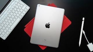 iPad 2018 Review How Good Is The 6th Generation [upl. by Oine]