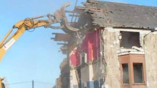 Demolition of 9 Ainslie Place in Muirton PERTH [upl. by Stranger]