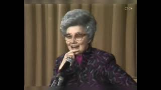 O que é o Focolare  Chiara Lubich [upl. by Ihsakat302]