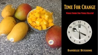 How to Choose and Cut Ripe Mangos [upl. by Eikcuhc241]