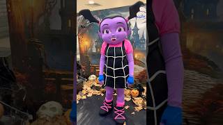 HALLOWEEN PARTY 😱shorts vampirina halloween divertimento trickortreat [upl. by Joaquin556]