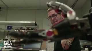 Miles OBrien tries out the robotic arm [upl. by Jea]