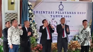 Ephorus HKBP Menyanyikan quotTangiang ni Dainang iquot  SEMUA BERGEMBIRA [upl. by Annahsad178]