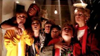 Dave Grusin  The Goonies 1985 Pee Break and Kissing Tunnel [upl. by Elton]