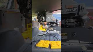 How to disconnect from a 5th wheel hitch and stabilize using an auto leveling system [upl. by Sul]