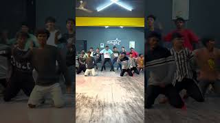 Kissik song pushpa2 kissiksong dance rajashekardhee16 trending pushpa sreeleela [upl. by Htidirrem612]