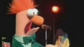 Beaker sings I believe I can fly [upl. by Gassman]