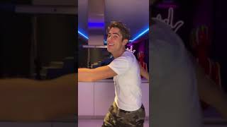 Alejo Igoa bailando 911 [upl. by Callean]