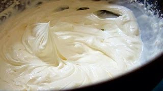 Hướng dẫn đánh bông kem tươi  whipped cream  kem trang trí  ChiChi Nguyễn [upl. by Puduns]