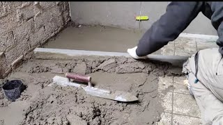 ZELF EEN GROOT GAT IN CEMENTDEKVLOER DICHT SMEREN MET ZAND CEMENT MORTEL [upl. by Ulysses]