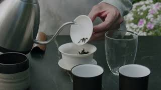 Brewing Oolong Tea in a Gaiwan [upl. by Ocirred]