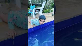 Salomé se cae a la piscina😱😂 [upl. by Rehteh359]