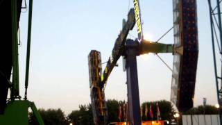 Wade Shows Sky Ryder Kamikaze Ride 2011 Berrien County Youth Fair [upl. by Edmond]