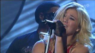 Kelly Clarkson Behind These Hazel Eyes Live [upl. by Gilbert]