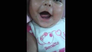 Bebe con 2 meses que habla [upl. by Varini]