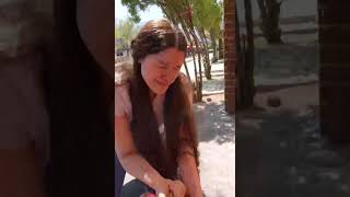 Mujer abandona a su bebe en la calle por falta de dinero 😭 Pero millonario le da una lección [upl. by Akena]