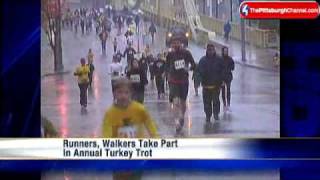 Pittsburgh Runners Walkers Join Annual Turkey Trot [upl. by Keiko]