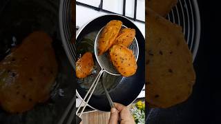 Kakrol Bhaja  Pur Vora Kakrol  Stuffed Spiny Gourd  পুর ভরা কাঁকরোল ভাজা  Bengali Kakrol Recipe [upl. by Annim]