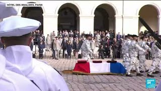 Hommage national au soldat Maxime Blasco  entrée du cercueil dans la cour des Invalides [upl. by Ajar560]