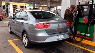 SEAT Toledo 2013 prueba de rendimiento en carretera  Autocosmos [upl. by Kleeman525]