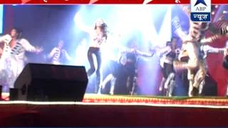 Bollywood stars dazzle in Safai Mahotsav [upl. by Kemppe]