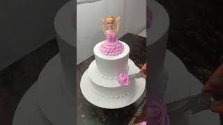 Cake तो मैं ही कटूंगी पूरा Cake खराब कर दी shortfeed youtube cakedesign shortvideo doll sort [upl. by Stuart]