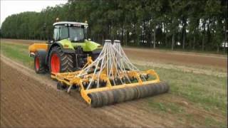 CLAAS Axion 810 amp Agrisem TriOSem [upl. by Oswell]