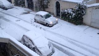 Dely Ibrahim sous la neige Alger 04022012 [upl. by Asiilanna729]