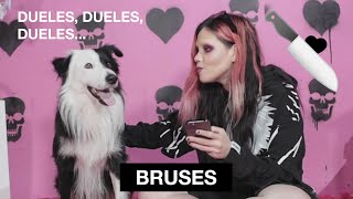 Bruses explica la letra de DUELES TAN BIEN a un PERRITO 🖤 [upl. by Azilem659]