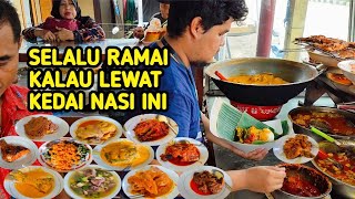 SELALU RAMAI  KEDAI NASI PAK ABU Tempat Makan Legendaris dan Ramai Di Kota Padang [upl. by Leira]