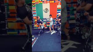 THE CHAMP CANELO ALVAREZ TEACHES HEAD MOVEMENT TO MANNY PACQUIAOS SON JIMUEL [upl. by Lennor235]