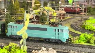 Märklin H0 Neu analog SNCF BB 9200 “grüne Capitole” Nr 3038 [upl. by Inattyrb380]