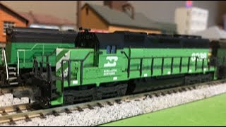 N scale repair a noisy engine with a Kato SD402 Burlington Northern [upl. by Yrrehs]