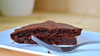 Video ricettaquotTorta al cioccolato fondente e nocciole tostate Senza Glutinequot gluten free [upl. by Volding546]