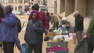 Feeding multitudes St Louisans giving back with Thanksgiving feasts [upl. by Eibber]